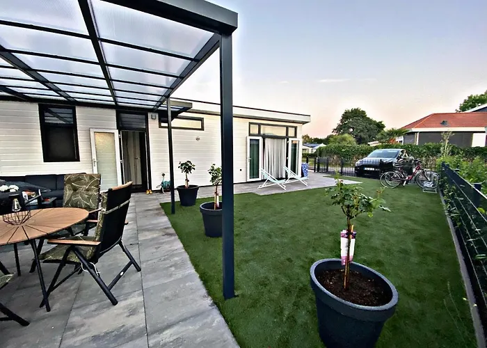 Ferienhaus Luxchalet #Vaju Lathum# Am See, Strand, Pool, Nationalpark