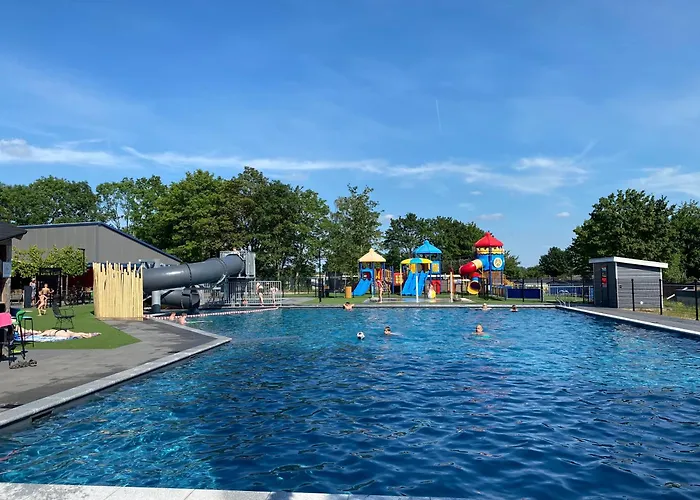 Ferienhaus Luxchalet #Vaju Lathum# Am See, Strand, Pool, Nationalpark